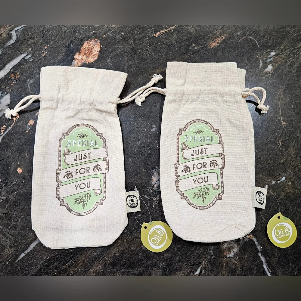 WILLIAMS SONOMA 6 piece set Rooster placemats napkins olive oil gift bag yellow